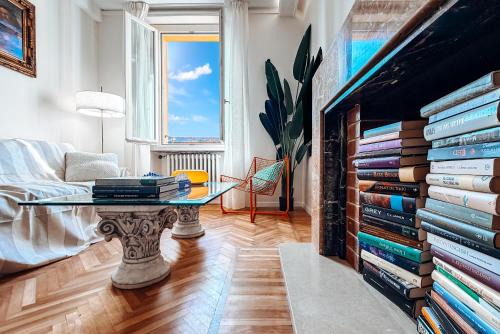 Old Town Apartment | Attico d'Autore in Piazza con Vista Ghirlandina
