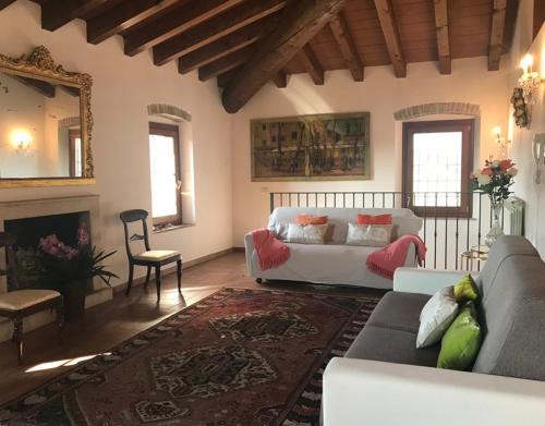 Desenzano del Garda Apartment | Attico Limoni