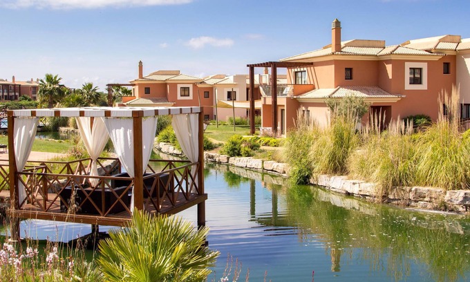 Mato Serrao House | Attractive vacation home in a fully equipped resort for a wonderful vacation.