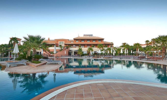 Mato Serrao House | Attractive vacation home in a fully equipped resort for a wonderful vacation.