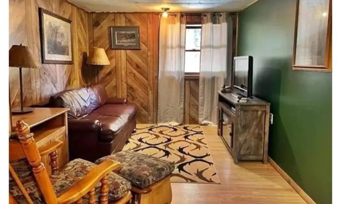 Pembine Cabin | ATV/ UTV snowmobile direct access. Located near the historic Four Seasons Resort