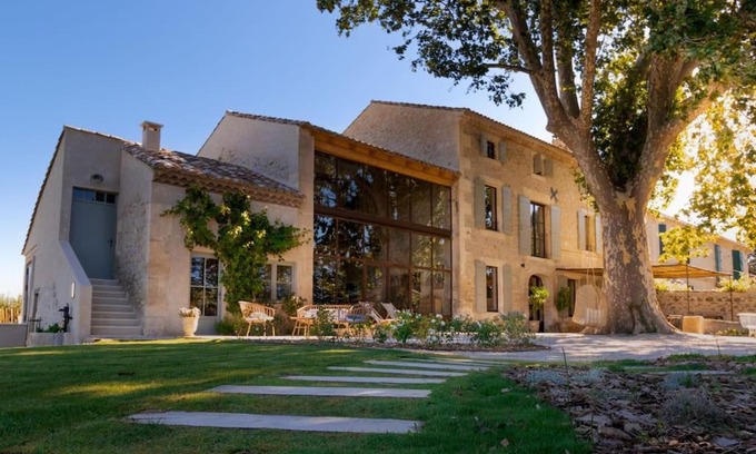 Saint-Pierre-de-Mezoargues House | Au Mas du Papé avec Piscine chauffée et Spa