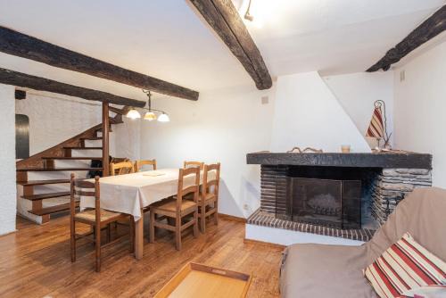Ceret House | Au Petit Paris, Centre de Céret