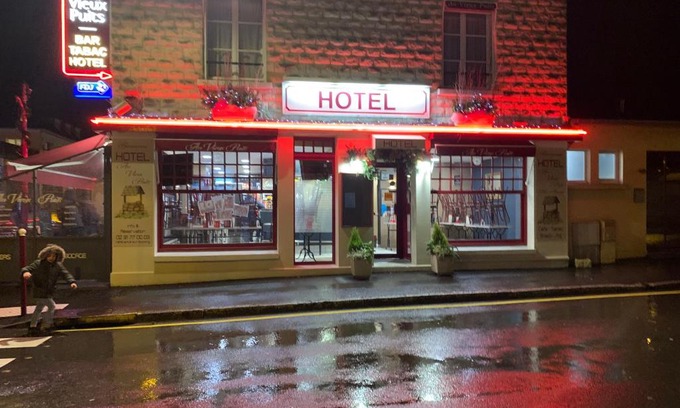 Villers-Bocage Hotel | Au Vieux Puits