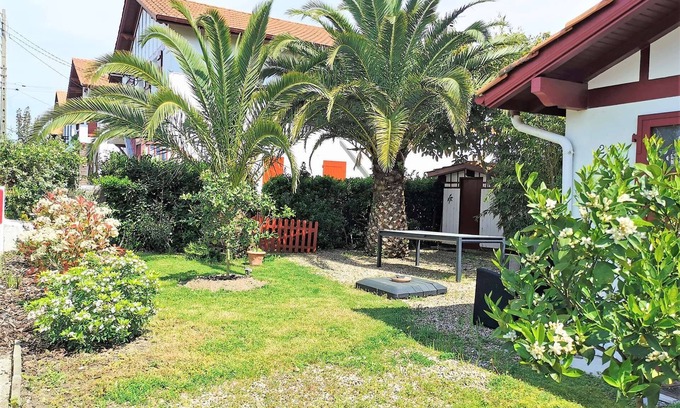Hendaye Apartment | AUBEPINES 250 m from the main beach classified 3 stars