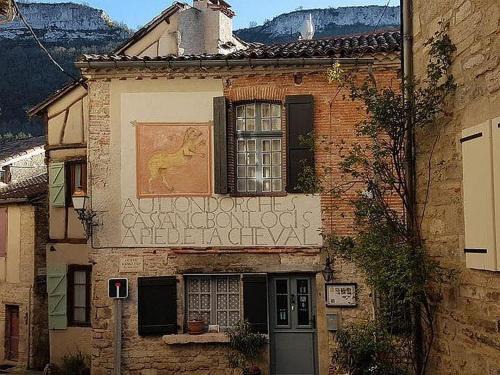 Saint-Antonin Noble Val Bed & Breakfast | Auberge Lion D'Or