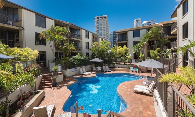 Burleigh Heads Apartment | Aussie Resort