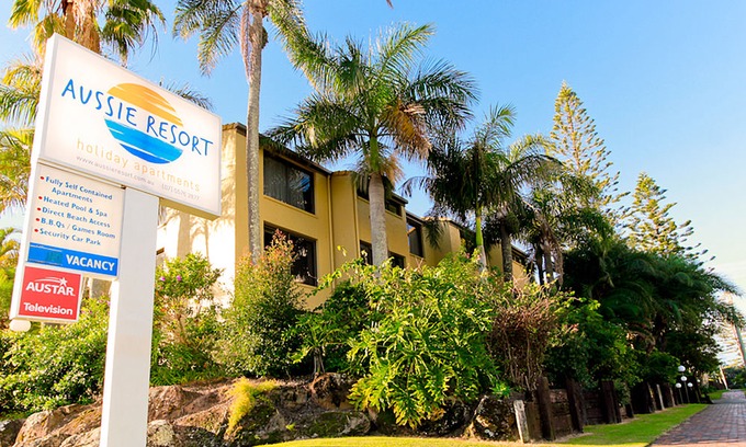 Burleigh Heads Hotel | Aussie Resort