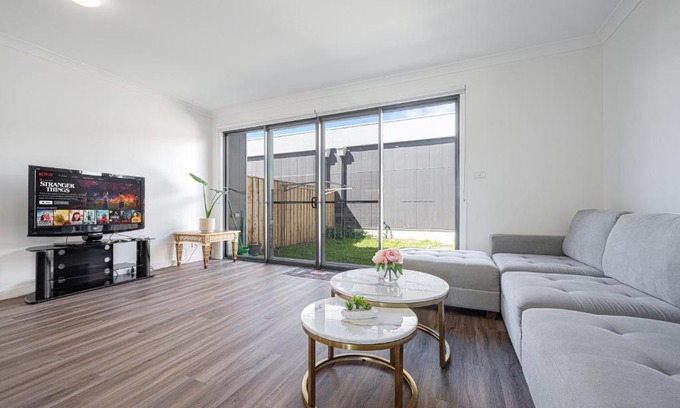 Austral Villa | Austral warm 4br house with parking&WiFi