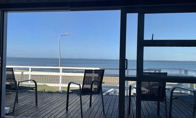 Grahams Beach House | Authentic bach at water's edge.