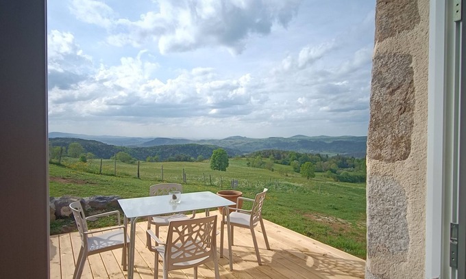 Lachapelle-Graillouse Other | Authentic restored farmhouse for lovers of the great outdoors.