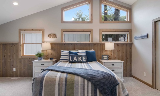 Rapid City Cabin | Autumn at Torch Lake | Hikes, Wine & Views