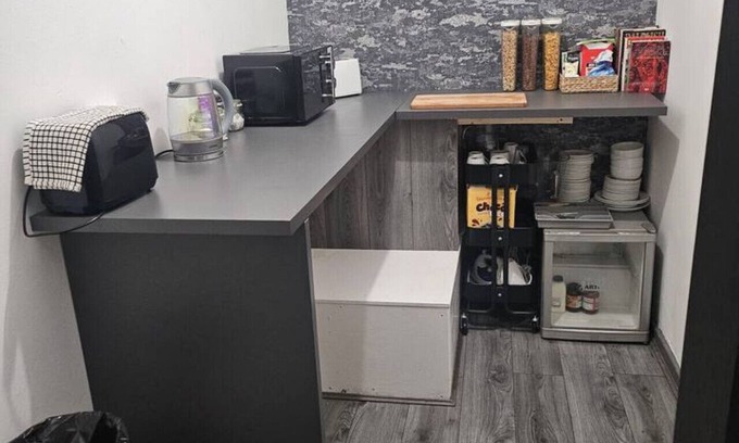 Everton Apartment | AV Space 4: Cozy Twin Room Near Anfield Stadium