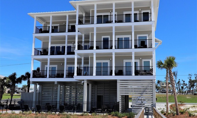 Port St. Joe House | AVAIL 9/27-10/4 -5 NGT MINIMUM! GULF FRONT 9BD/9.5BA, 3 LIVING AREAS, ELEVATOR, POOL!