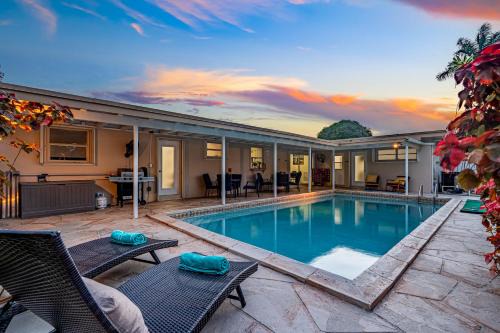 Pembroke Pines House | Available This Weekend Pool, Game Room, Pets