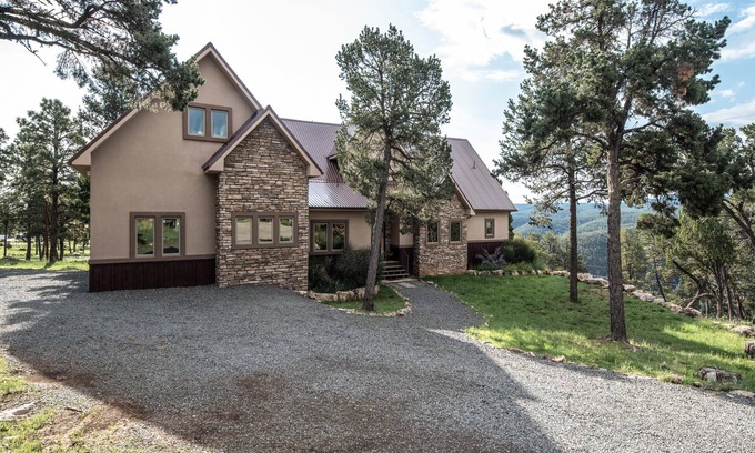 Ruidoso Cabin | Avalon | Spacious Retreat, Treetop Views, Hot Tub