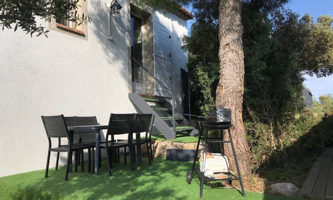Villeneuve-les-Avignon Cottage | Avignon Festival, Pont du Gard and Luberon