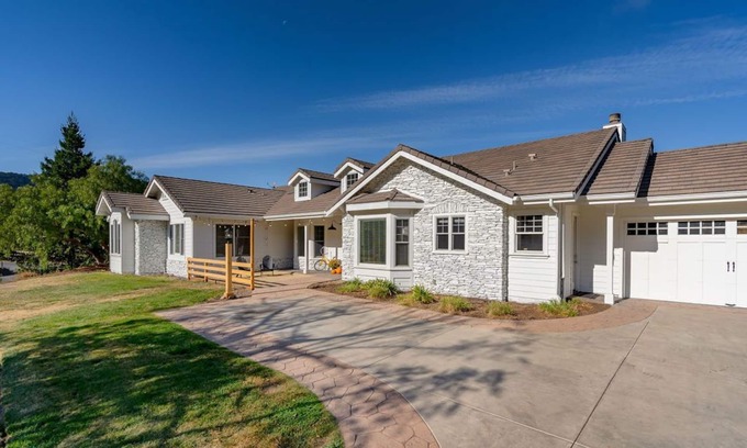 San Luis Obispo House | Avila Valley Luxury Estate with Pickleball Court