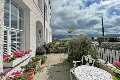 Beaumaris House | Awel y Mor