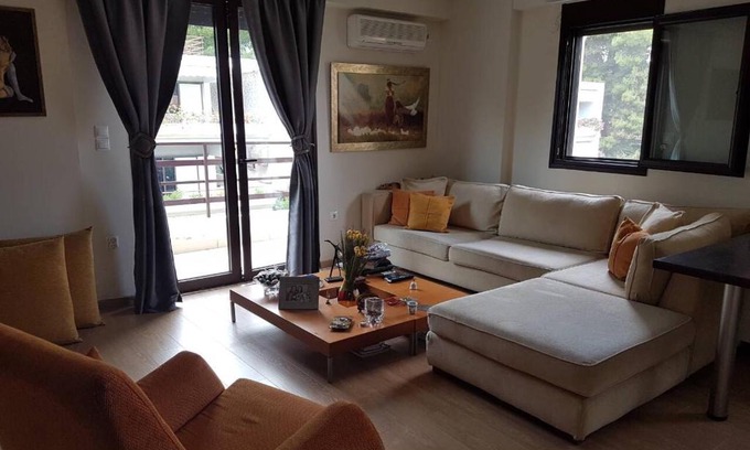 Nea Makri Apartment | Awesome apartment 2 min. from Zoumperi beach!