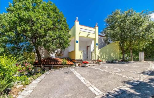 Klenovica Apartment | Awesome Apartment In Klenovica With Wifi