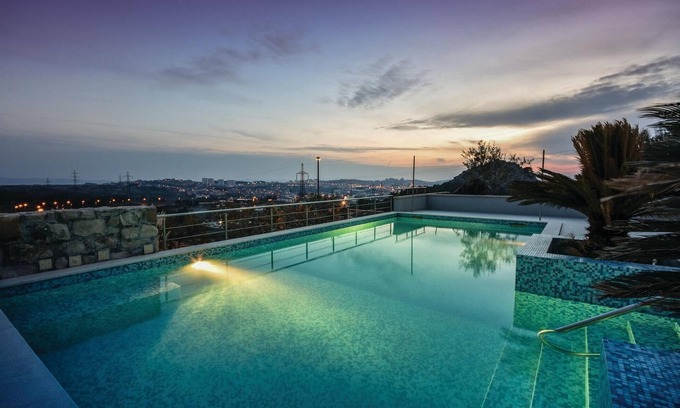 Split Apartment | Awesome apartment in Mravince