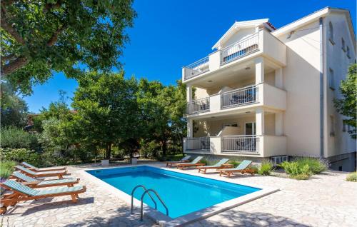 Krk Apartment | Awesome Apartment In Pinezici With Wifi
