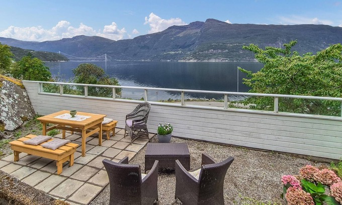 Eidfjord House | Awesome home in Eidfjord with house sea view