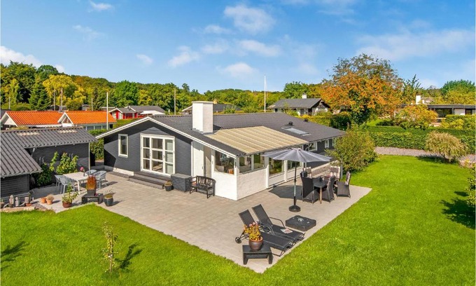 Kelstrup Strand House | Awesome Home In Haderslev With Kitchen