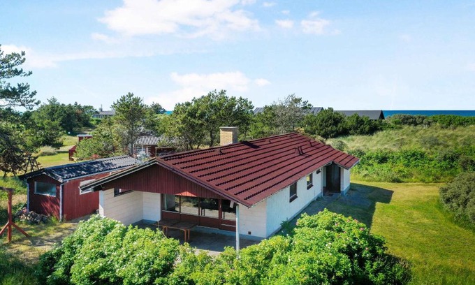 Hirtshals House | Awesome Home In Hirtshals With 3 Bedrooms And Wifi