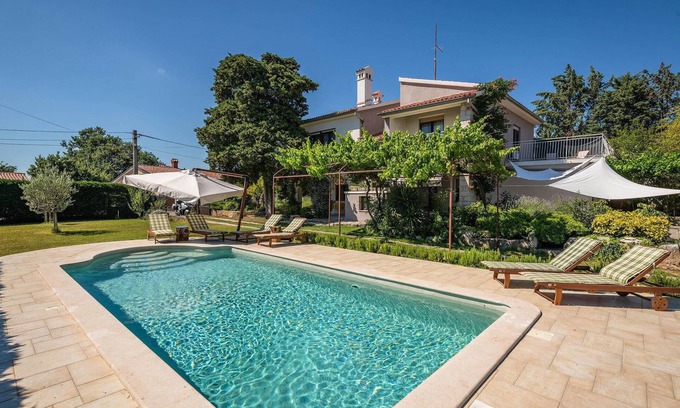 Krnica House | Awesome home in Krnica