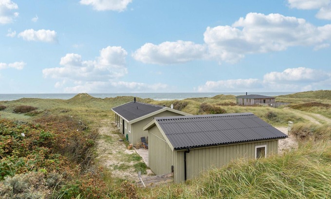 Grønhøj House | Awesome home in Løkken