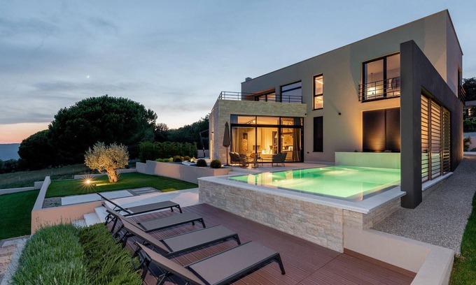 Nedescina House | Awesome home in Nedescina with sauna