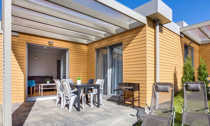 Rewal House | Awesome home in Rewal