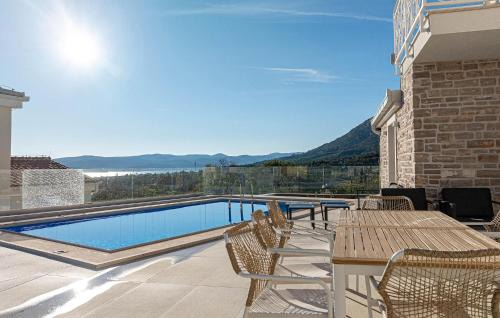 Stankovici House | Awesome Home In Stankovic With Wifi