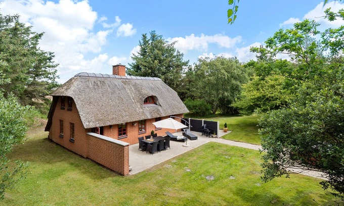 Øhuse House | Awesome home in Ulfborg with WiFi