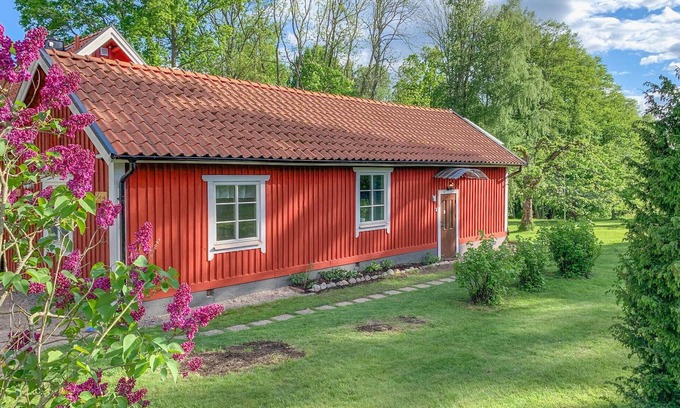 Vrena House | Awesome home in Vrena with WiFi