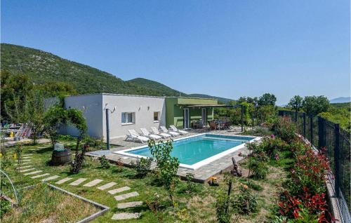 South Croatia Coast House | Awesome Home In Zagvozd