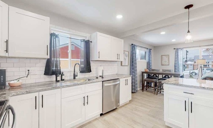 Twin Lakes House | Awesome Two King Bed Upper Unit in Denver/Red Rocks
