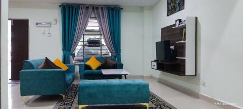 Karak House | Azzalia Homestay Karak Bentong with 4 Rooms 3 Aircond NJOI