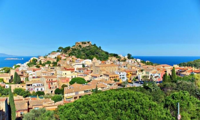 Begur Apartment | B-5 BEGUR 4 PaX - Two Bedroom Apartment, Sleeps 4