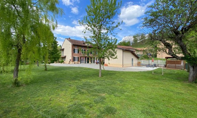 San Damiano dʼAsti Bed & Breakfast | B&B Cascina Martinetta