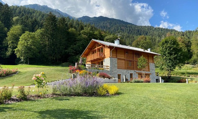 Strembo Bed & Breakfast | B & B Chalet Plan