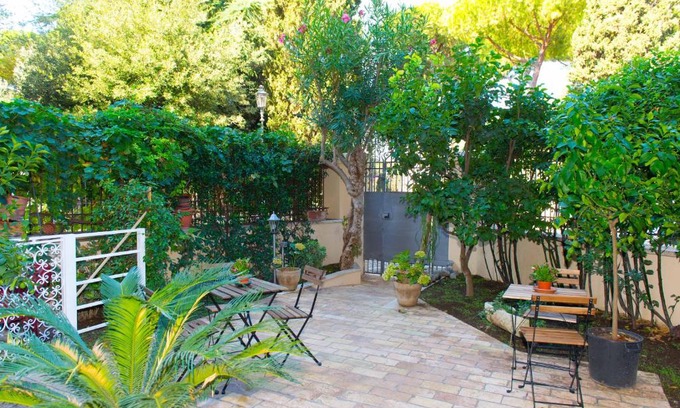 Monti Bed & Breakfast | B&B Domus Aurea
