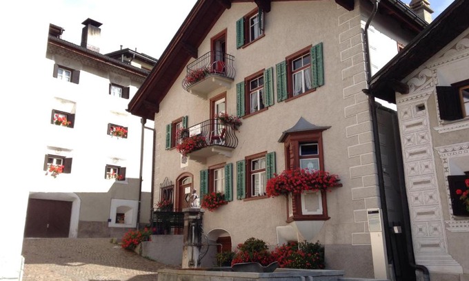 Engadin Scoul Apartment | B&B Hotel & Appartements Chasa Valär