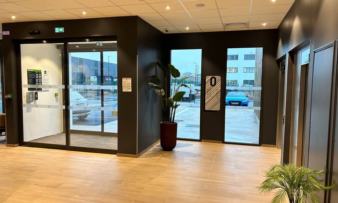 Cergy Hotel | B&B HOTEL Cergy Saint-Christophe Gare
