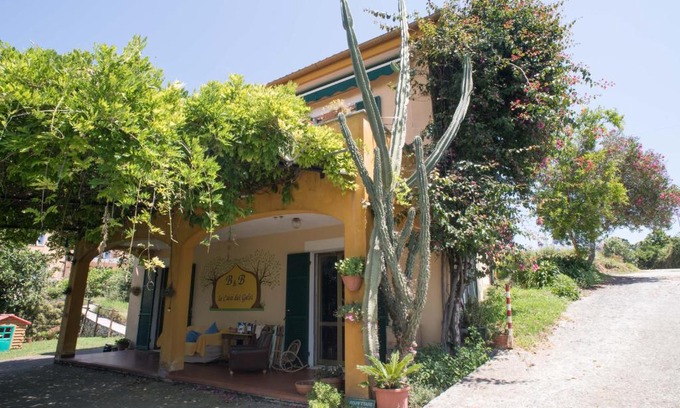 Loano Bed & Breakfast | B&B La casa dei gelsi