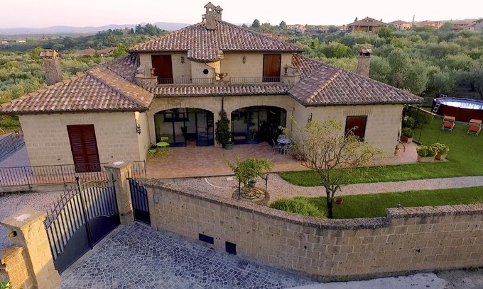 Caprarola Bed & Breakfast | B&B LE BACETTE