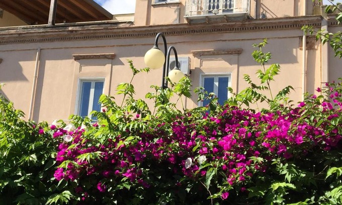 Marina di Patti House | B&B Rosita