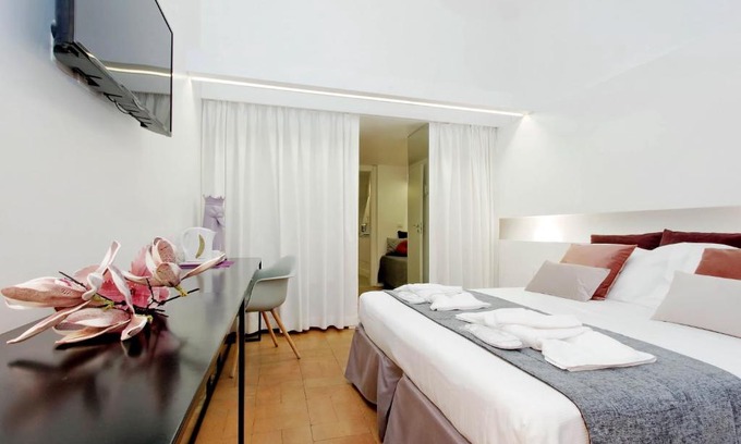 Rione VI Parione Apartment | B&G Navona Apartment
